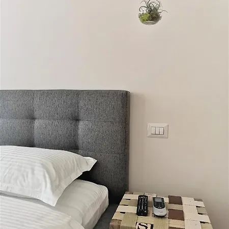 Apartment Light Globe Bucharest